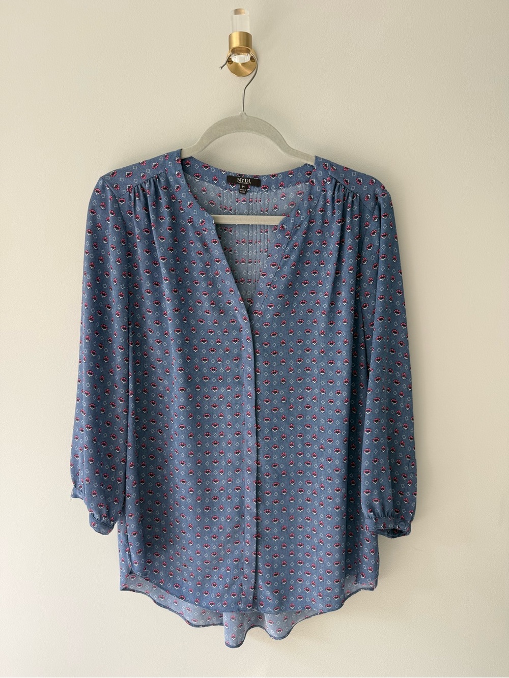 NYDJ Blue Floral V-Neck 3/4 Sleeve Blouse